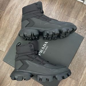 PRADA Cloudbust Thunder High Top Sneakers - 10.5 - 💯 AUTHENTIC